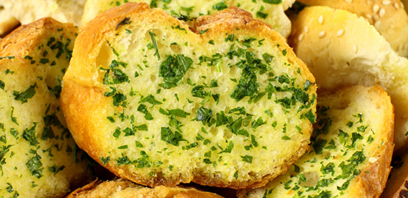 Garlic bread with basil for empresasde catering Concord